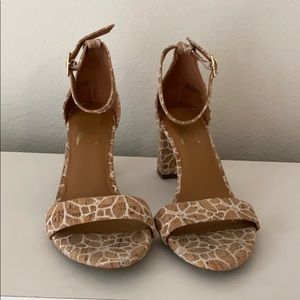 Flower print Aerosoles